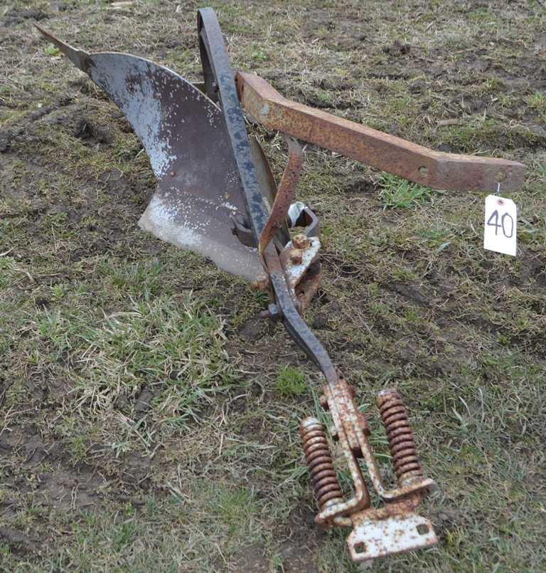 ALLIS-CHALMERS PLOW