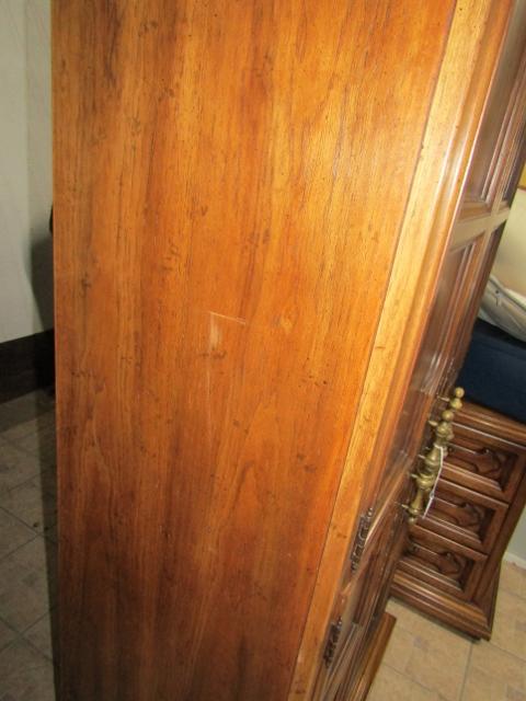 Very Nice Henredon Wardrobe Armoire Chest Of Drawers  LOCAL PICK UP ONLY