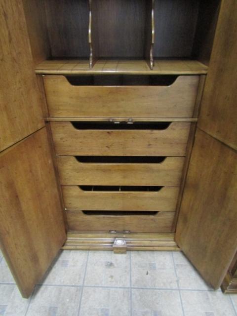 Very Nice Henredon Wardrobe Armoire Chest Of Drawers  LOCAL PICK UP ONLY