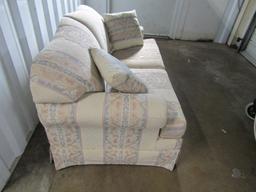 Bassett Love Seat W/ 2 Matching Pillows   LOCAL PICK UP ONLY