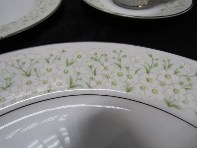N I B Vtg Royal Song " Collage " Fine China Service For 8