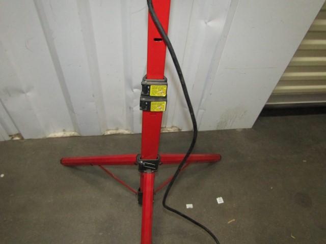 Craftsman 1000 Watt Double Work Light On Steel Stand  (LOCAL PICK UP ONLY)