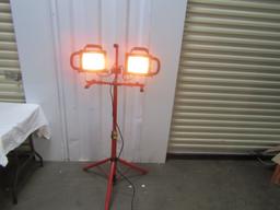 Craftsman 1000 Watt Double Work Light On Steel Stand  (LOCAL PICK UP ONLY)