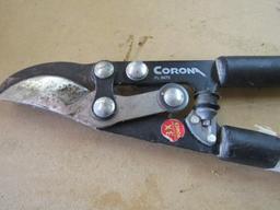 Gently Used Corona F L 3470 Loppers W/ Extended Handles  (Local Pick Up Only )