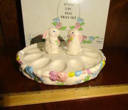 N I B 3 Piece Ceramic Easter Themed Egg Tray Set