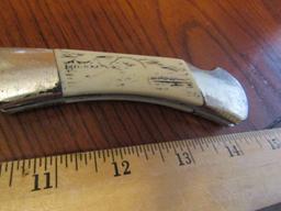 2 Folding Pocket Knives, 1 Is A Mossy Oak