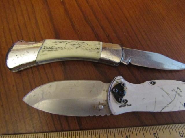 2 Folding Pocket Knives, 1 Is A Mossy Oak