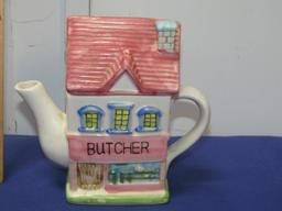 2 Ceramic Teapots