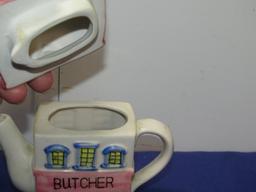 2 Ceramic Teapots
