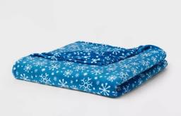 66"x90" Christmas Plush Blanket Snowflake Print - Wondershop