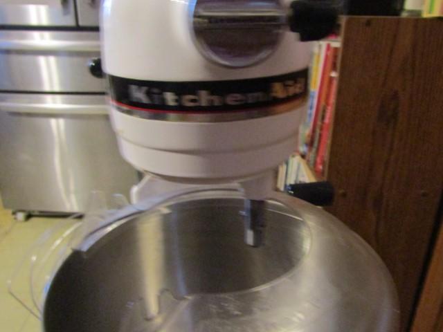 Kitchenaid Professional 600 Series 6 Quart Bowl-lift Stand Mixer (LOCAL PICK UP ONLY)