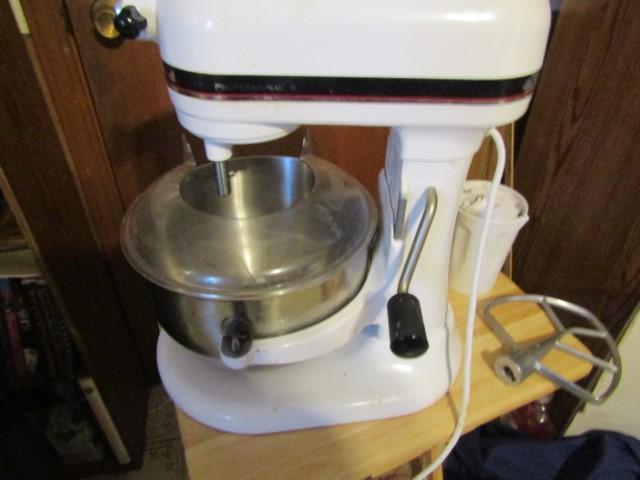 Kitchenaid Professional 600 Series 6 Quart Bowl-lift Stand Mixer (LOCAL PICK UP ONLY)