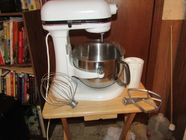 Kitchenaid Professional 600 Series 6 Quart Bowl-lift Stand Mixer (LOCAL PICK UP ONLY)