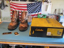 Very Gently Used Cabela's Full Draw 400 Gram Hunting Boots