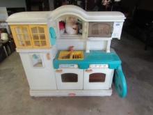 Child's Hard Plastic Play Kitchen NO SHIPPING