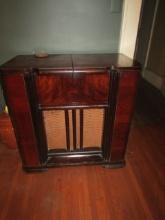 Vtg 1946 Bendix Console Radio / Turntable Model 847 B -  NO SHIPPING
