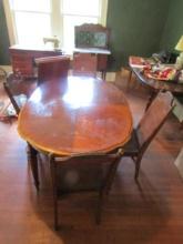 Vtg Dining Room Table And 4 Chairs And A Leaf  NO SHIPPING
