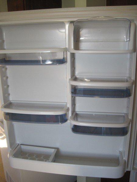 Maytag White Refrigerator w/ Bottom Freezer -25 Cu. Ft. Total Capacity