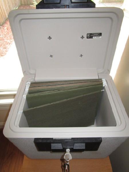 Grey Sentry 1170 Safe No.AM-928455 w/ Key