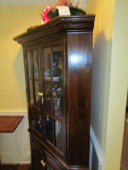 Dark Wood Corner Display Cabinet w/ 2-Over-2 Hutch Doors, 2 w/ Square Glass Cut Pattern