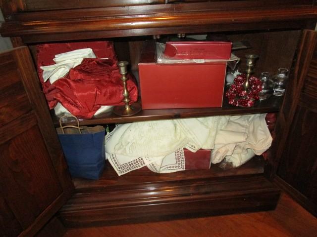 Dark Wood Corner Display Cabinet w/ 2-Over-2 Hutch Doors, 2 w/ Square Glass Cut Pattern