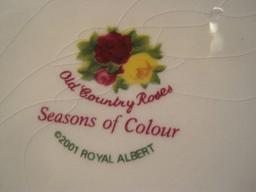 Royal Albert Old Country Roses Seasons of Color 4 Part Relish Dish Tab Handles