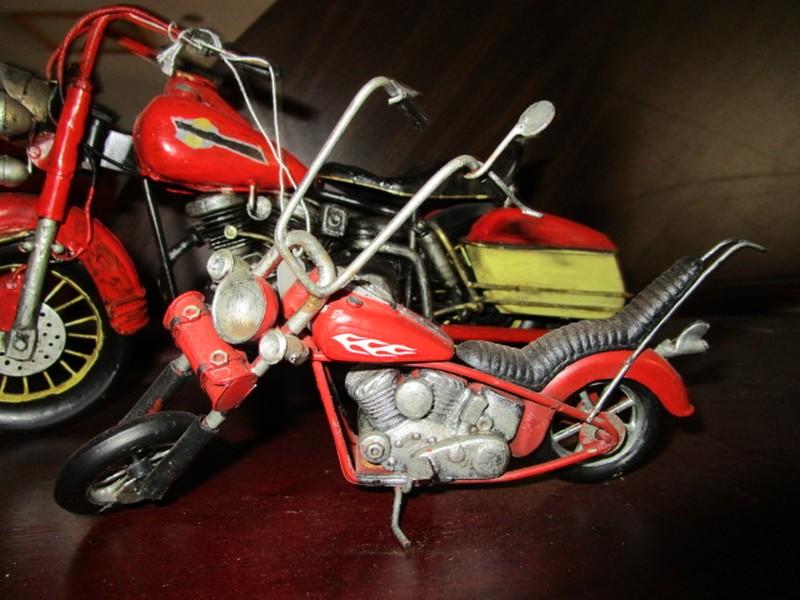 2 Model Vintage Motorbikes Metal