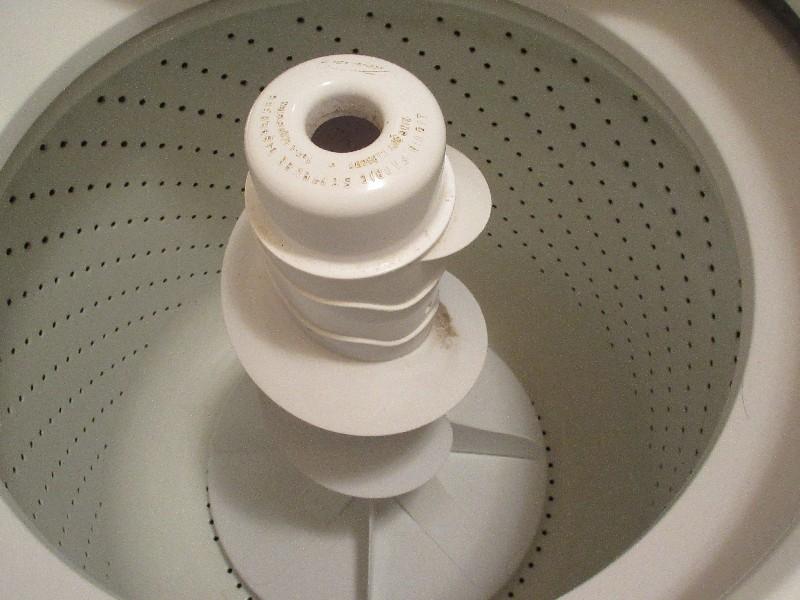 White Kenmore 800 Series Heavy Duty King Size Capacity Quiet Pak II Washing Machine