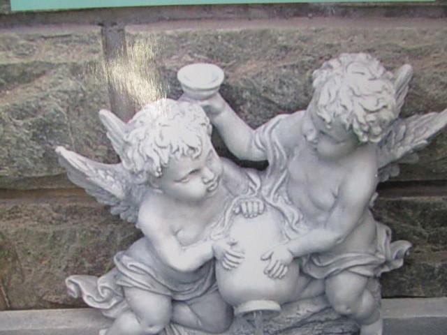 Beckett Garden Accents Half Reflection Pool in Original Box