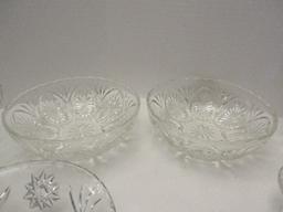 Lot - Pressed Glass Medallion Cameo Pattern Bowls, Prescut Pattern Bowls