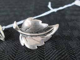 Pair - Leaf Design Snap-Back Earrings