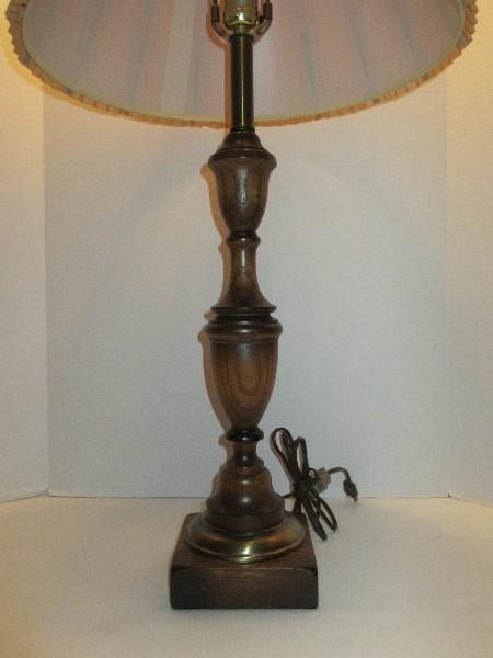 Pine Ring Turned Design Tablelamp on Plinth Base