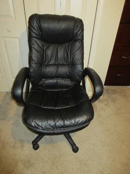 True Seating Concepts Black Executive Swivel Office Desk Chair w/ Padded Arms