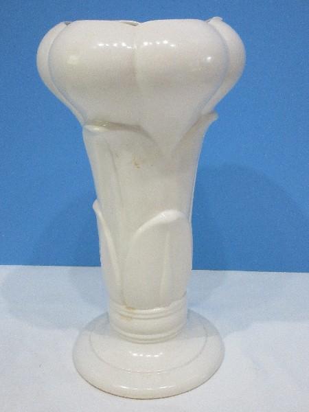 Hull 162 Tulip Vase Dramatic Form Art Deco Style