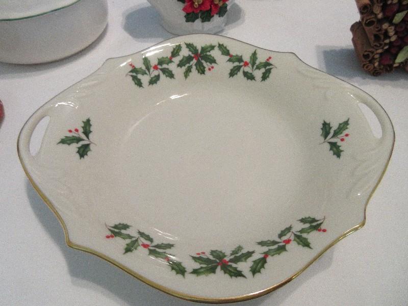 Group - Lenox Fine China Holiday Holly Berry Pattern 8 1/4" Open Candy Dish w/ Handles