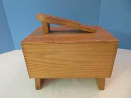 Oak Shinemaster Dovetail Shoe Shine Storage Box Shoe Rest, Brushes, Polish, Etc.