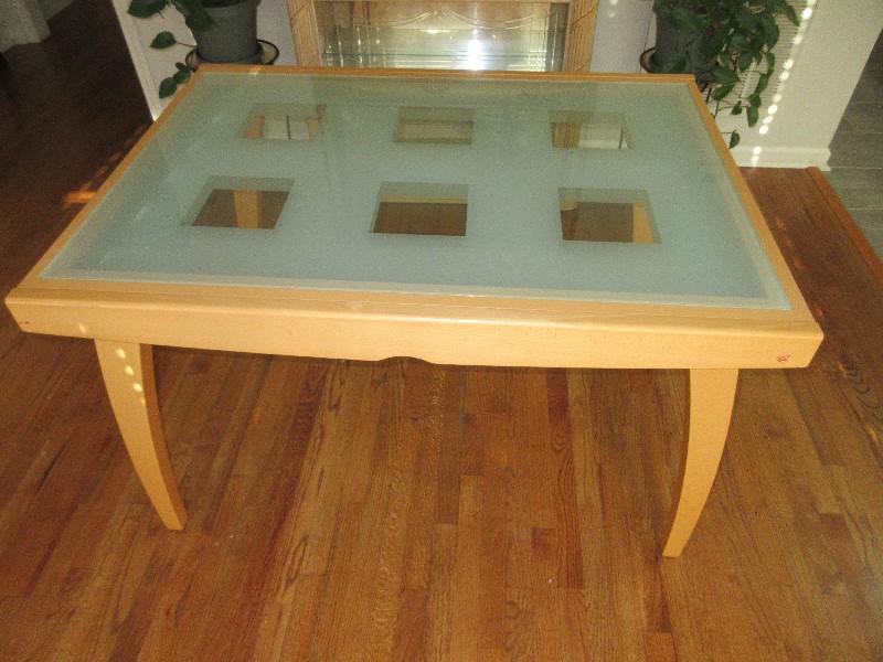 Magnificent Calligaris Furniture Bon-Ton Sleek Italian Modern Maple Extendable Dining Table