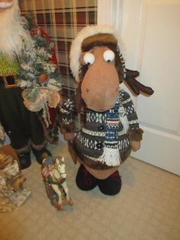 Christmas Collection Old World 36" Figure Santa Claus Holding Wreath & Tree