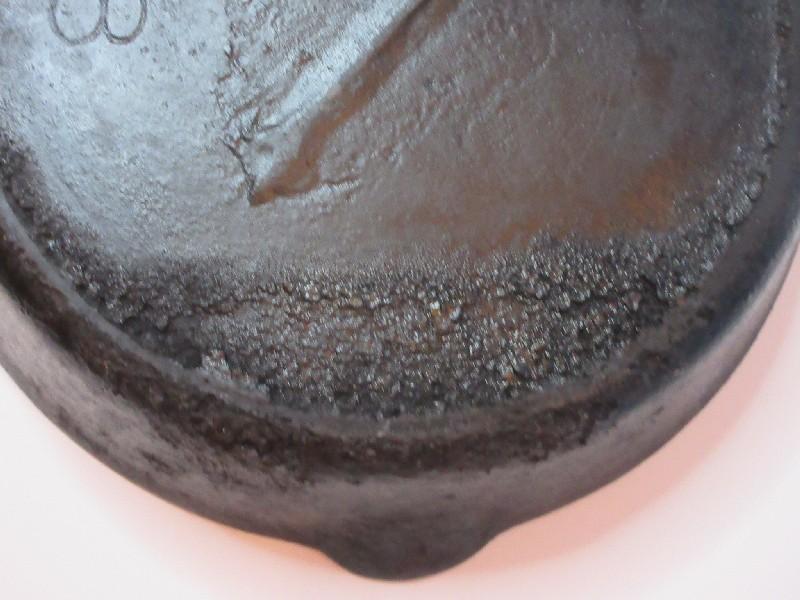 Vintage Cast Iron Frying Pan Skillet w/ Handle & Pour Spouts