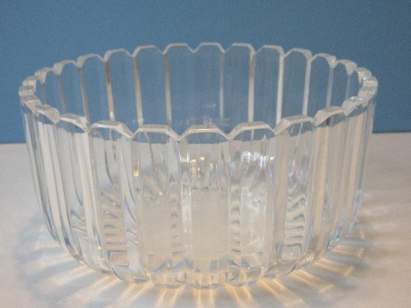 Striking Mikasa Crystal High Point Serving Bowl