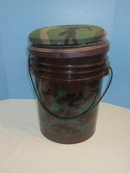 Dura-Pac 5 Gallon Camouflage Bucket with Camo Padded Swivel Seat Lid