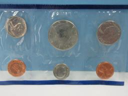 United States Mint 1988 Uncirculated Coin Set with Denver and Philadelphia Mint Mark