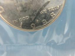 United States Mint 1988 Uncirculated Coin Set with Denver and Philadelphia Mint Mark
