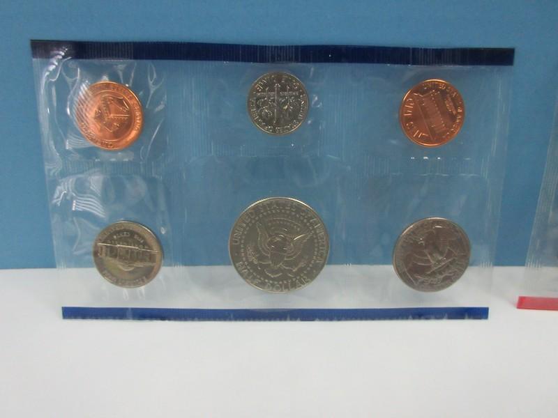 United States Mint 1988 Uncirculated Coin Set with Denver and Philadelphia Mint Mark