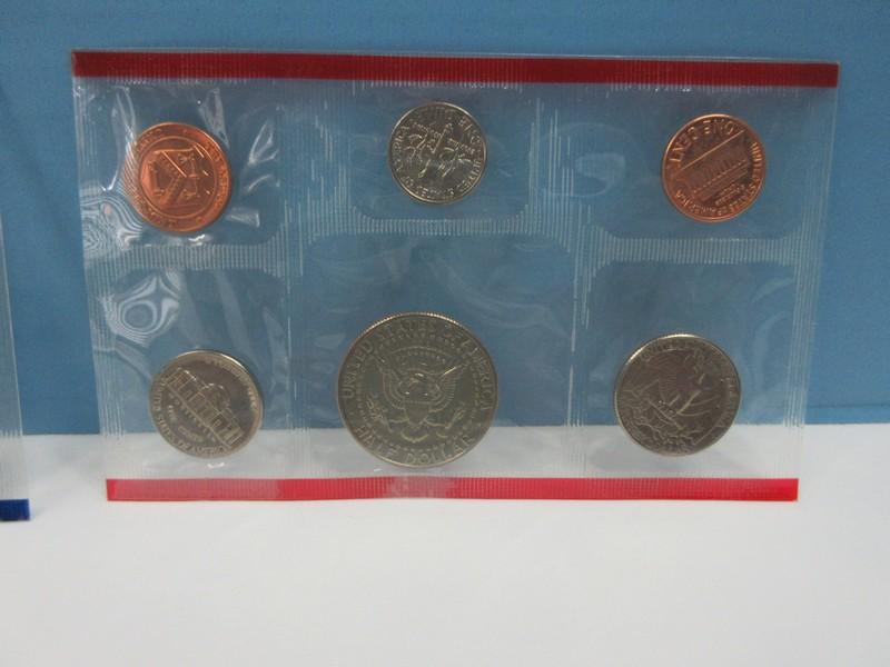 United States Mint 1988 Uncirculated Coin Set with Denver and Philadelphia Mint Mark