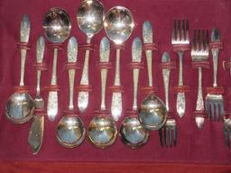 46 pcs. Vintage National Silver co. A-1 Silverplate Flatware Rose and Leaf Pattern