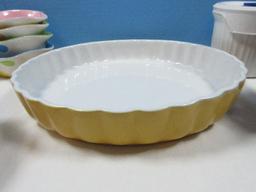 2 Corningware 20oz Stoneware Colours Meal Mugs w/Vented Lids, 2 White Jade Porcelain bowls