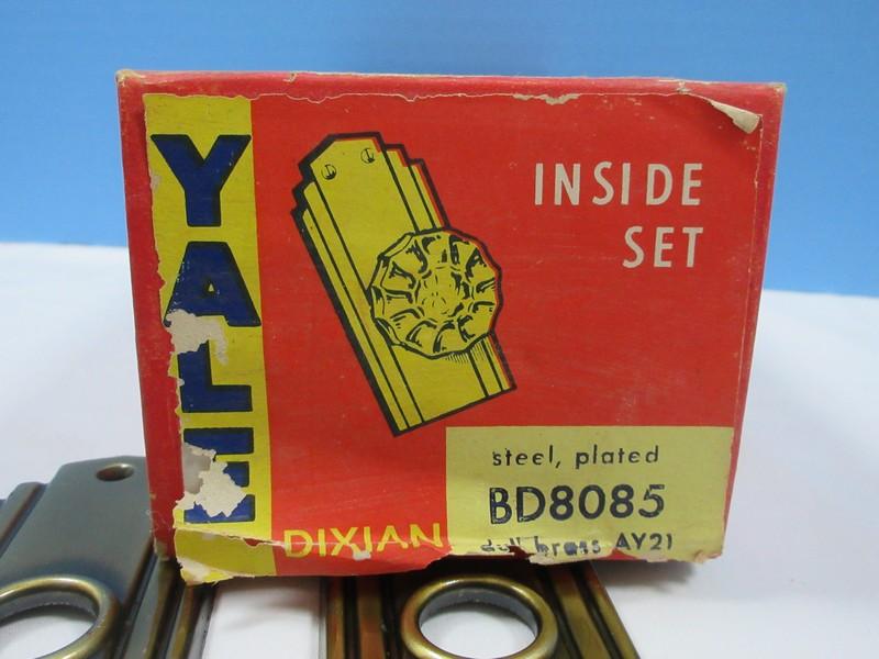 Scarce Find Yale Inside Glass Door Knobs Complete Set in Original Box w/Skeleton Key