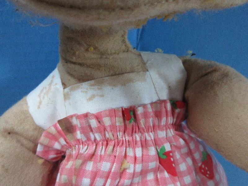 Collection Annalee Mobilitee Dolls Easter Bunny Parade, Bashful Bunny, Easter Egg Hunt