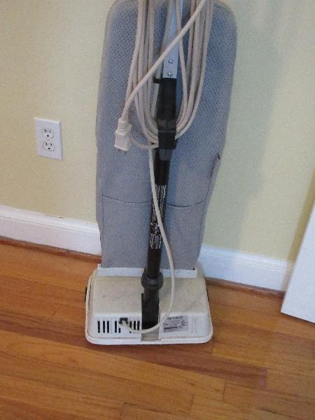 Oreck XL2 Upright Vacuum X-Tended Life Celco Hypo-Allergenic Plus w/14 Bags